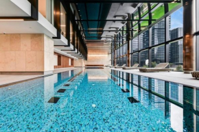 15D City View near Yara River with Free Parking, TramStop